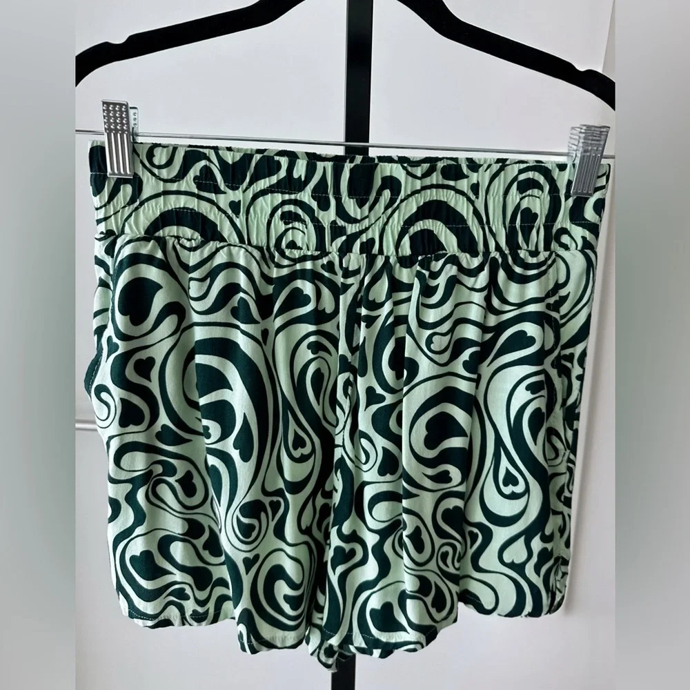Monki Boxy Beach Shirt Shorts Co-ord Set Mini Heart Swirl S US 6
